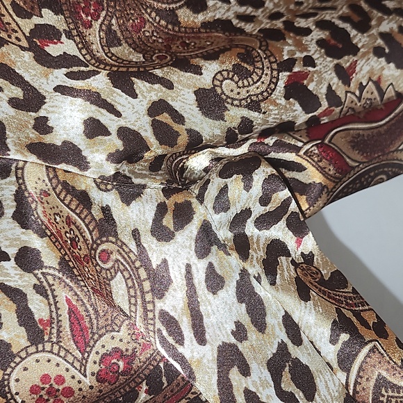 COPY - Morgan Taylor Intimates 2 Piece Pajama Set (M) - Picture 16 of 16